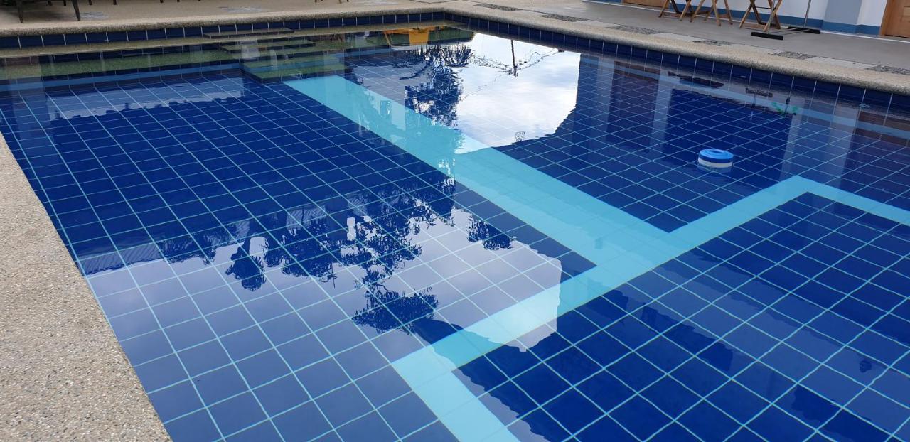 Ocean Holic Resort Tagbilaran City Kültér fotó